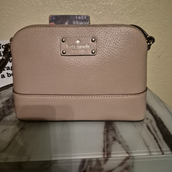 kate spade Handbags - Kate Spade Light Pink Crossbody Bag